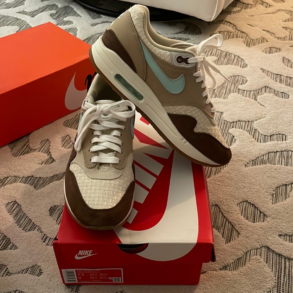 Nike Air Max 1 Premium 2 - Unisex Shoes